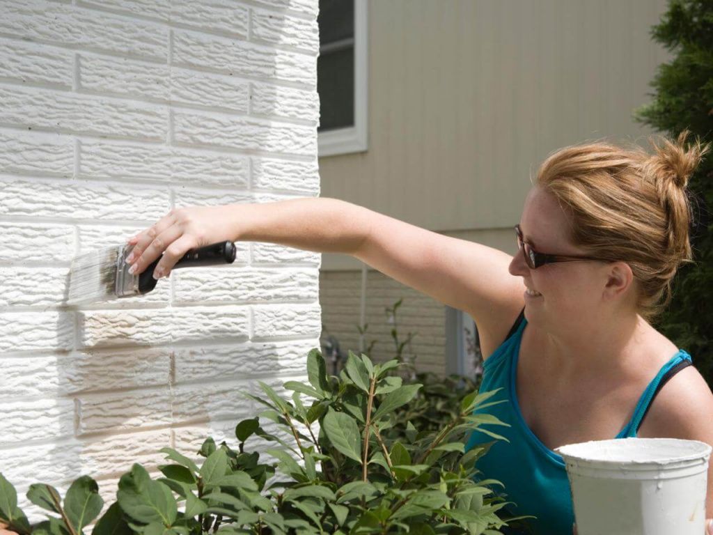 Акриловый лак для кирпича