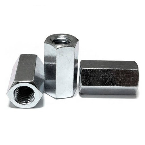 Гайка соедиительная оцинкованная 12х40