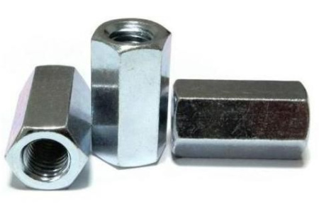 Гайка соедиительная оцинкованная 18х54